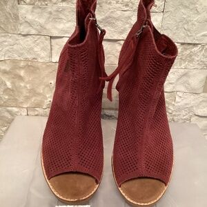 TOMS Majorca Peep Toe Ankle Bootie